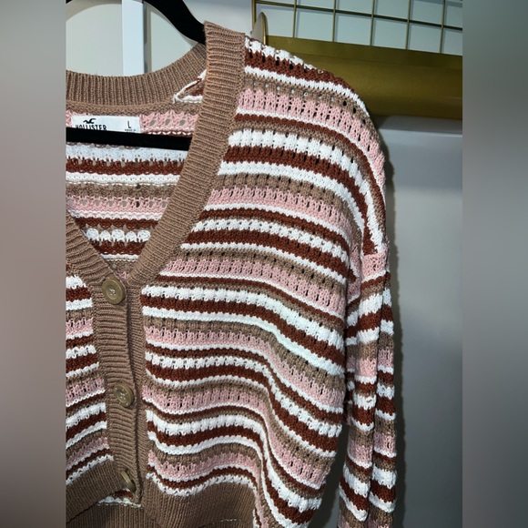 Size Large Hollister V-Neck Button Up Stripe Crop Sweater - Picture 4 of 8